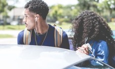 德约科维奇在热火比赛中关键助攻，高光表现引发热议！